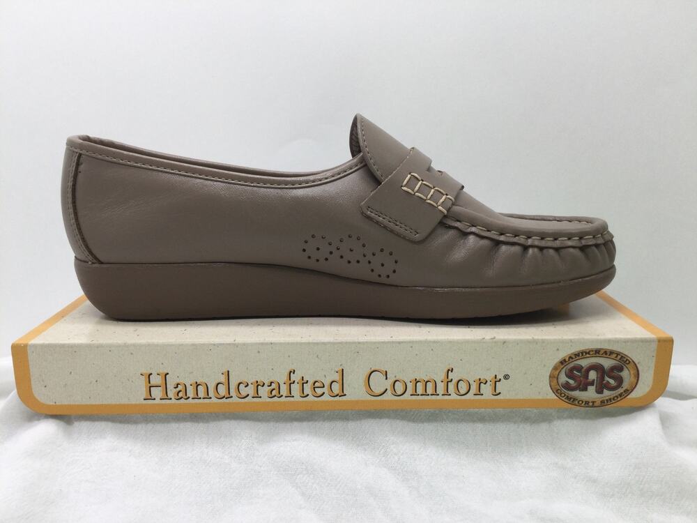 SAS Beige Classic Slip On Loafer Womens 9N Comfort Shoes New